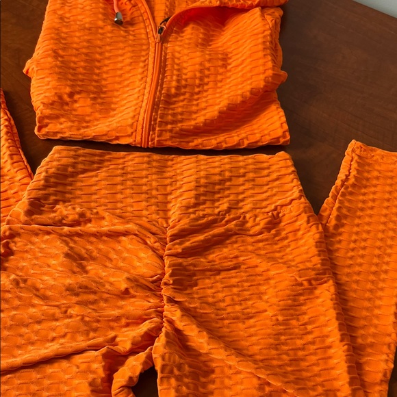 Bright Orange Set Textured Hoodie Jacket Leggings 🧡 - Picture 11 of 12